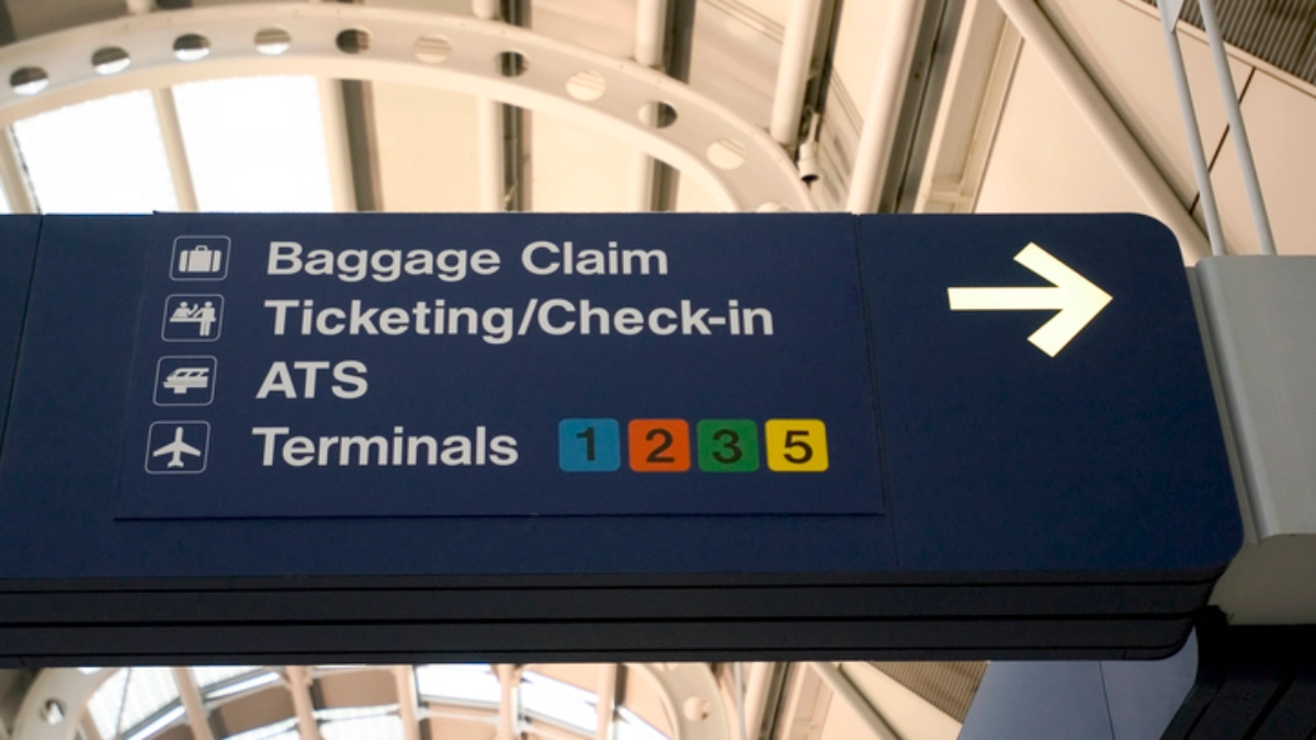 airport baggage claim area